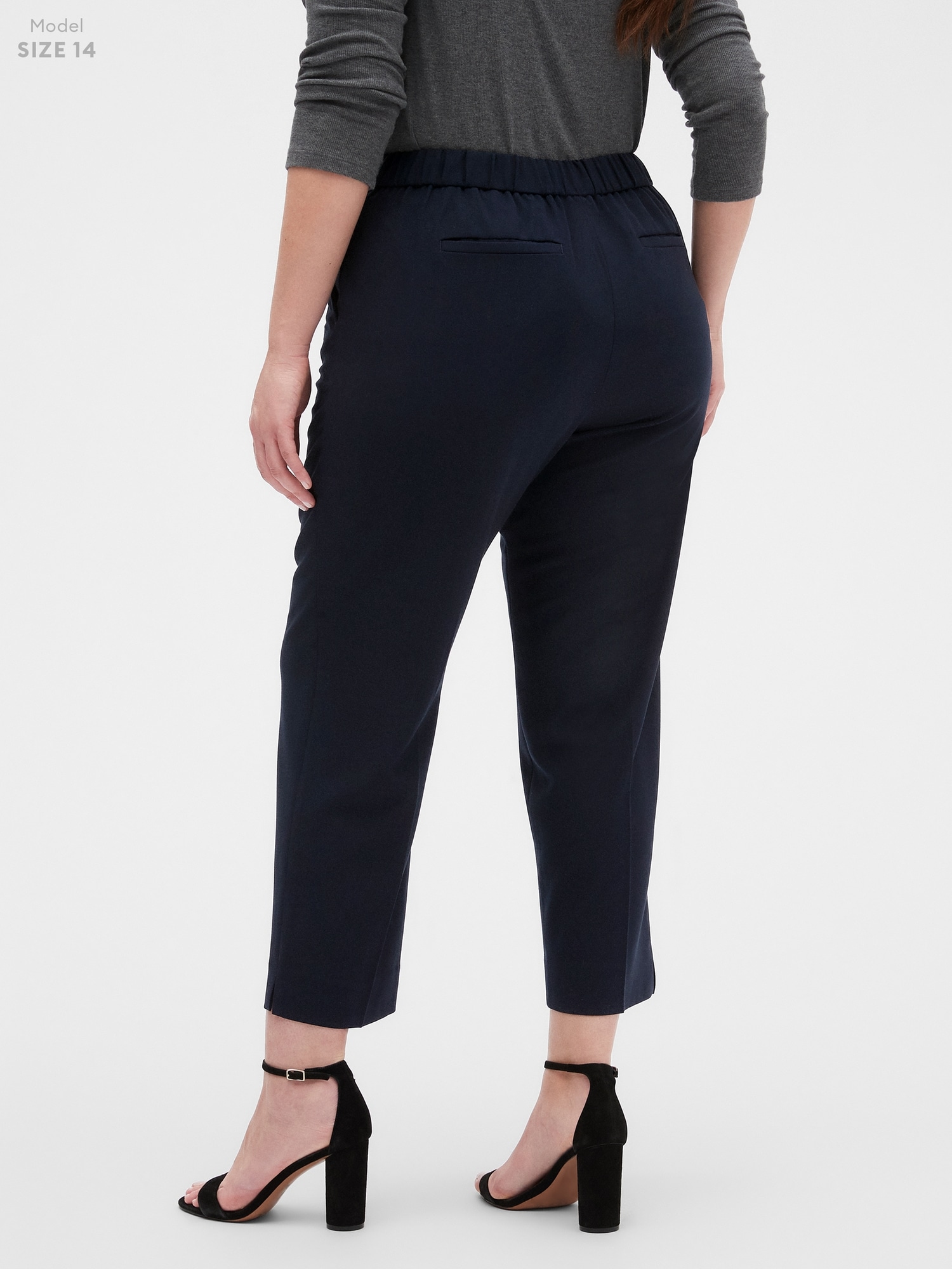 Petite Hayden Pull-On Tapered Fit Soft Ankle Pant | Banana Republic Factory