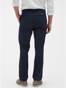 Aiden Slim-Fit Summer-Weight Chino | Banana Republic Factory