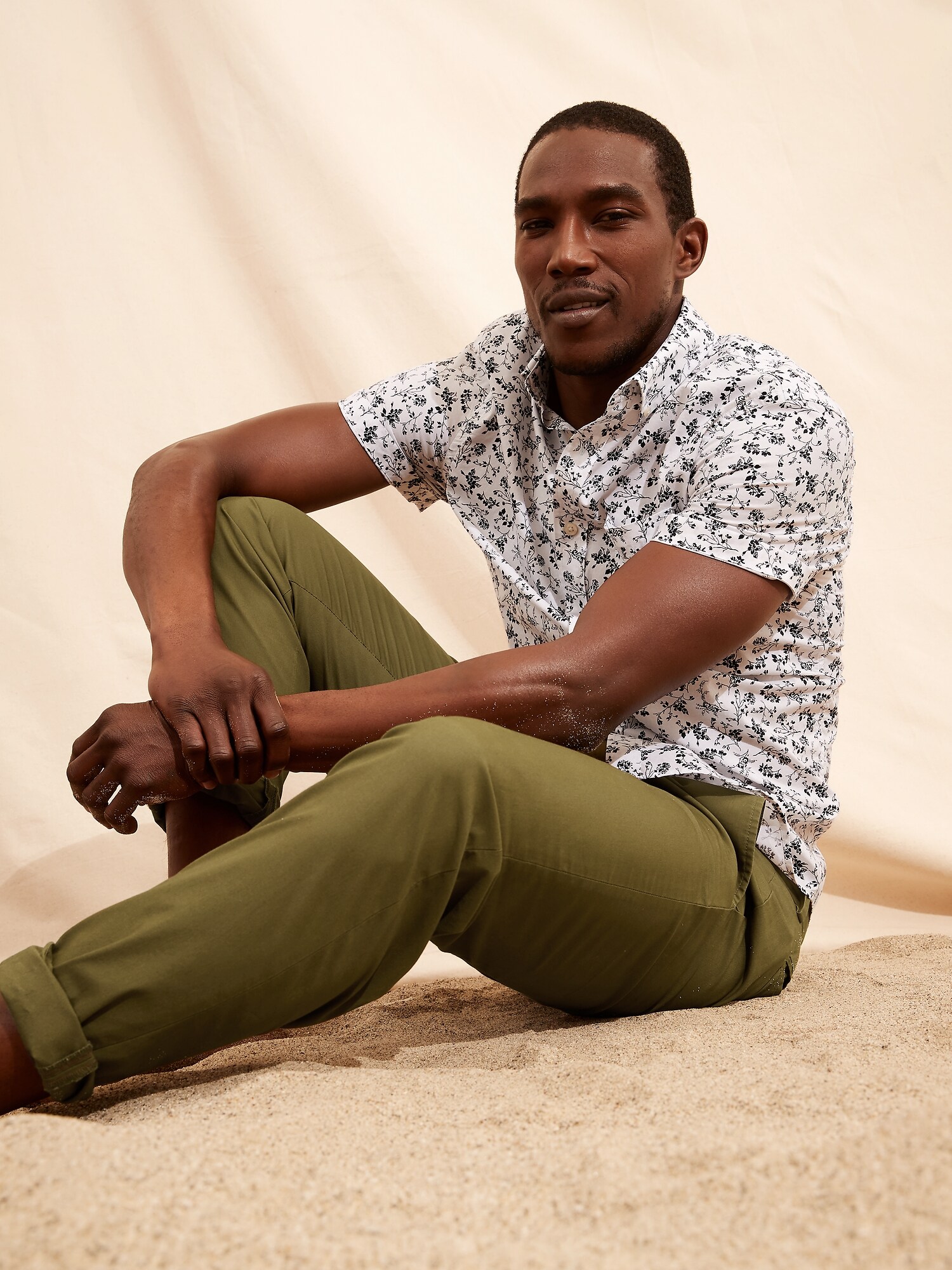 Aiden Slim-Fit Summer-Weight Chino | Banana Republic Factory Aiden Slim-Fit Summer-Weight Chino | Banana Republic Factory