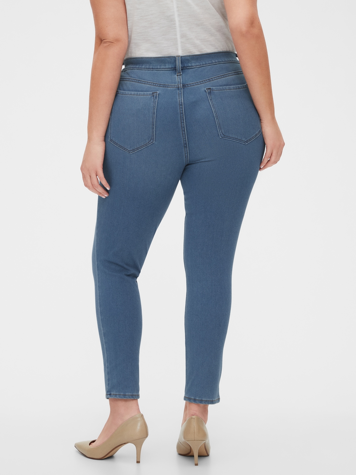 Curvy Super-Stretch Medium Wash Legging-Fit Jean