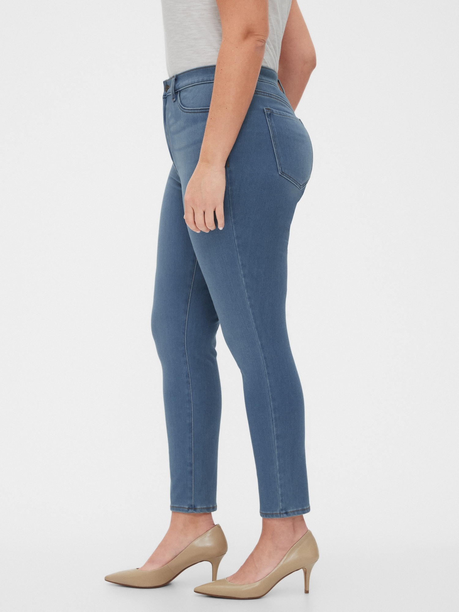 Curvy Super-Stretch Medium Wash Legging-Fit Jean