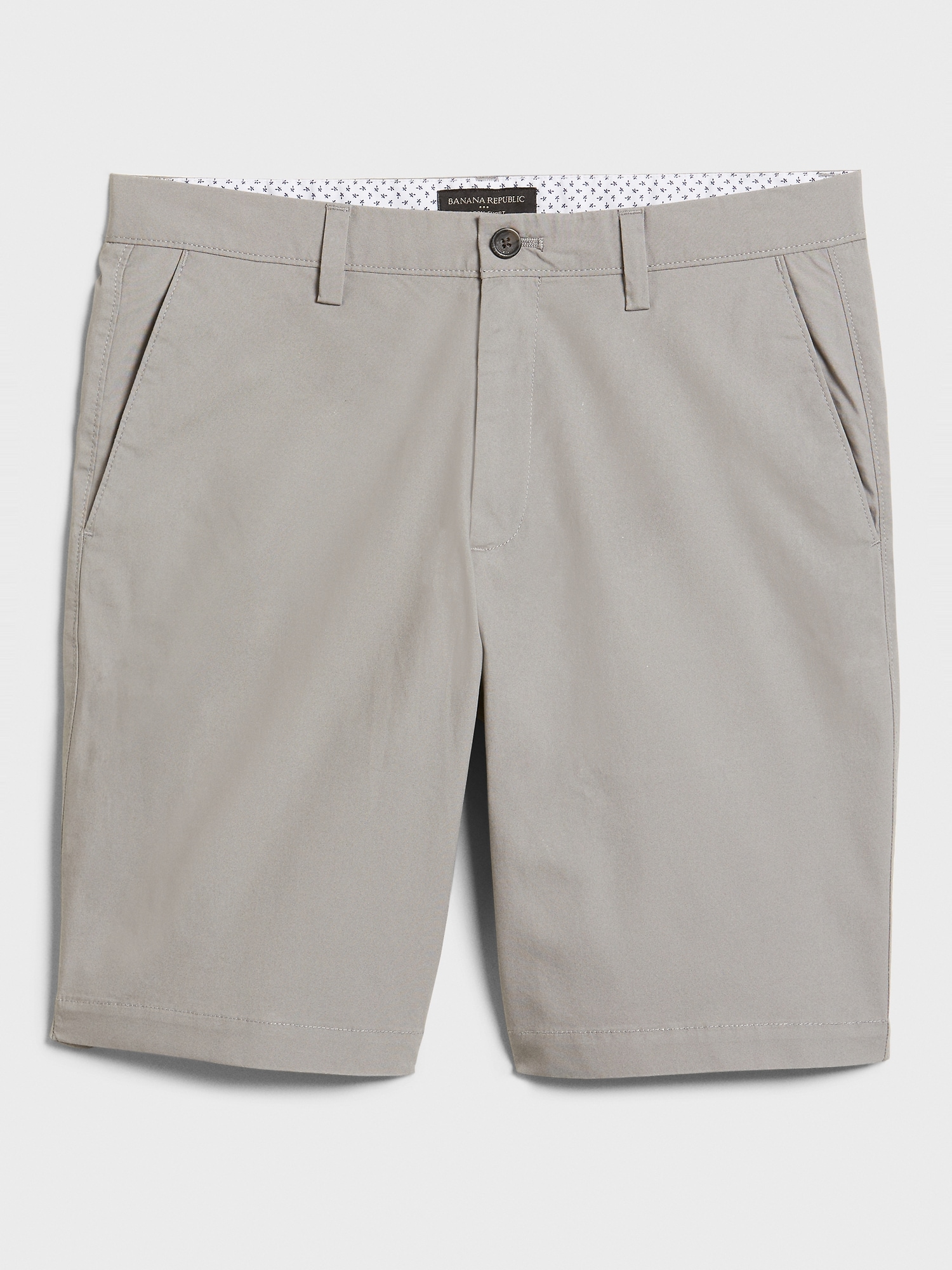 Athletic fit clearance khaki shorts