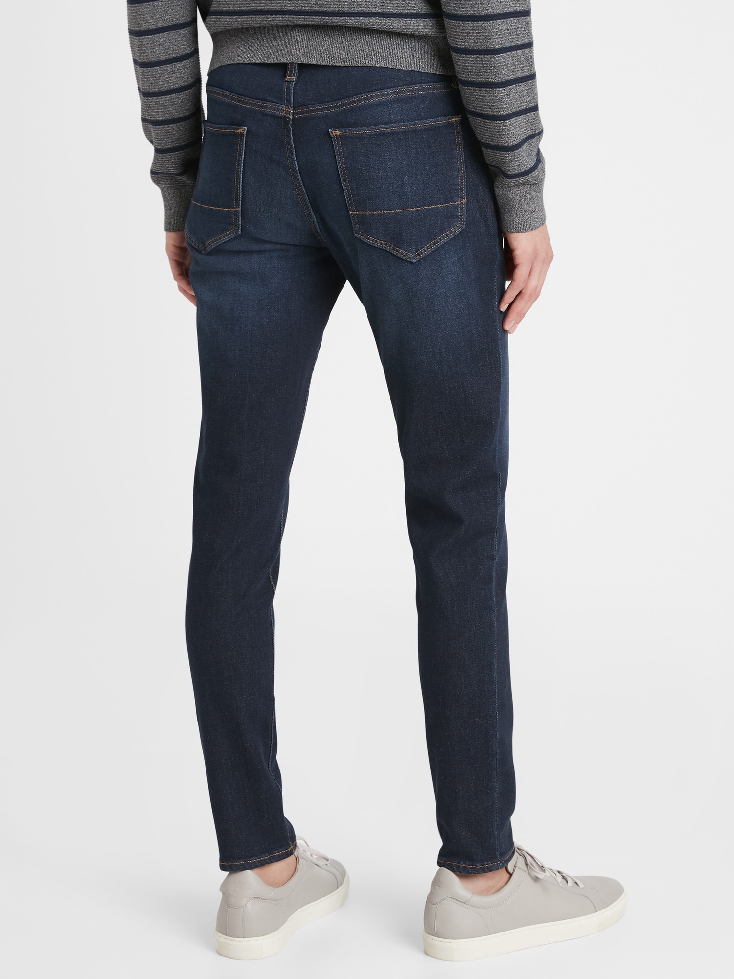 slim fit dark jeans