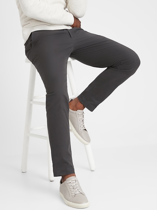 chino athletic fit