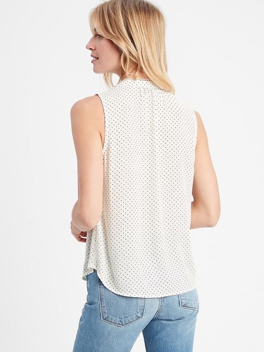 Scallop Trim Tank