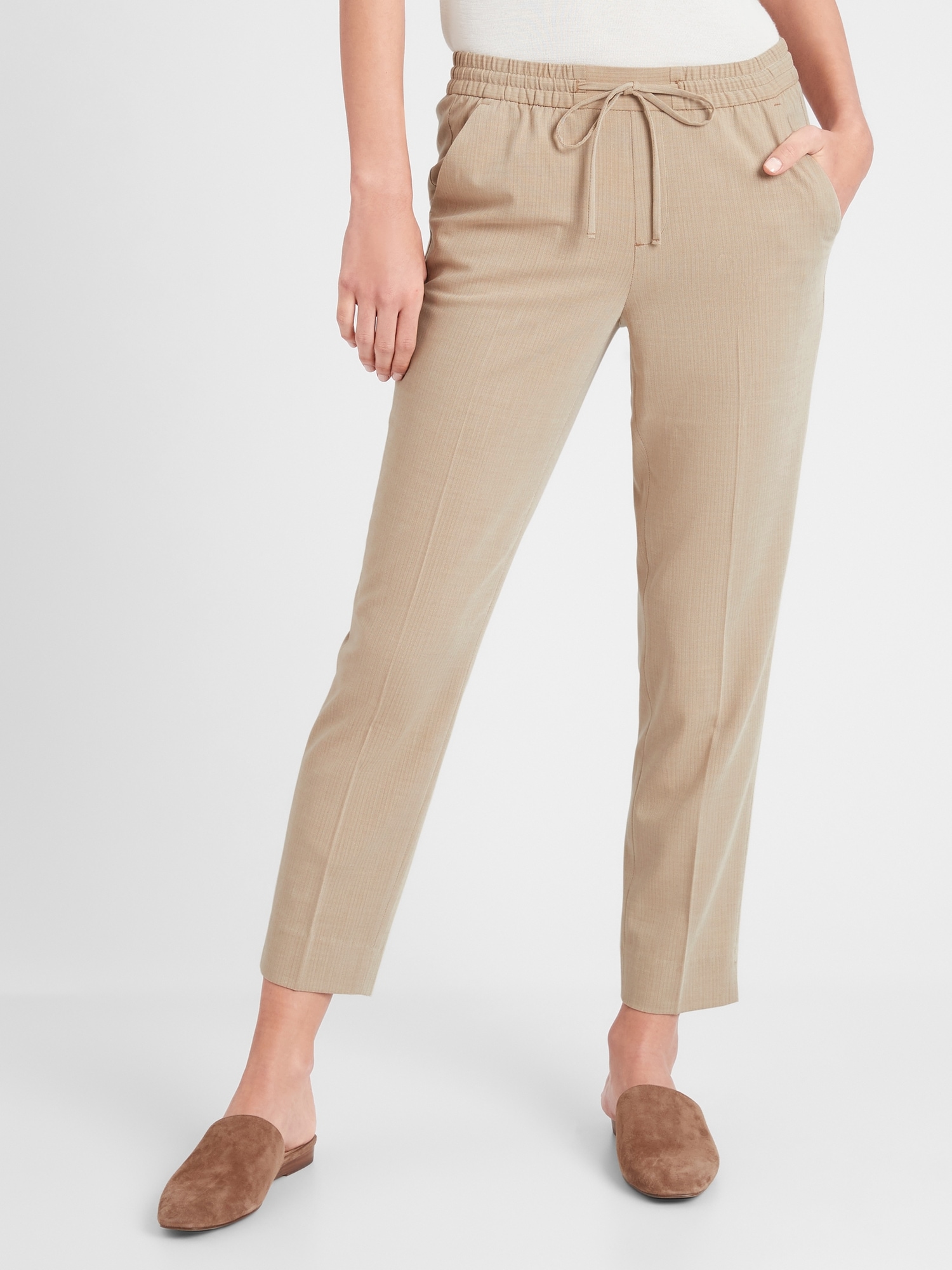 Hayden Tie-Waist Pull-On Soft Ankle Pant
