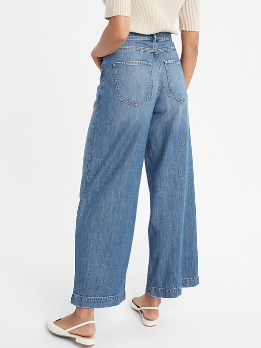 Petite High-Rise Medium Wash Wide-Leg Yoke Jean Banana Republic