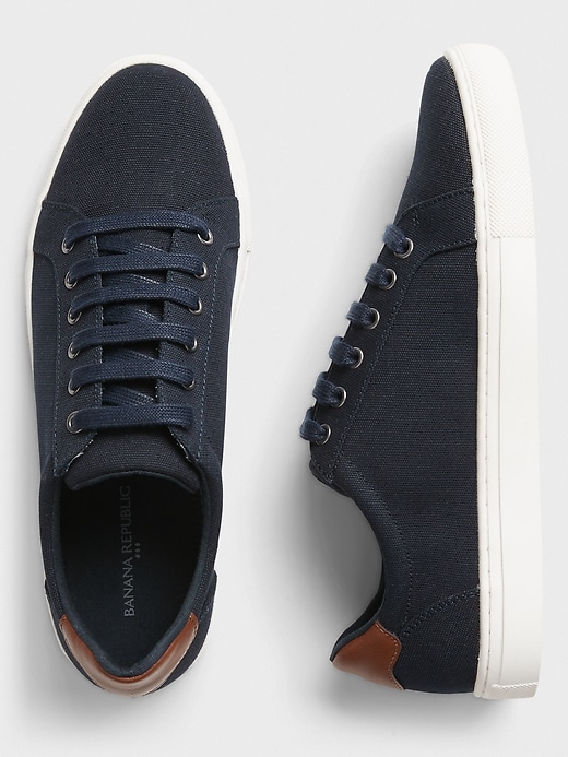 Sneaker Banana Republic Factory