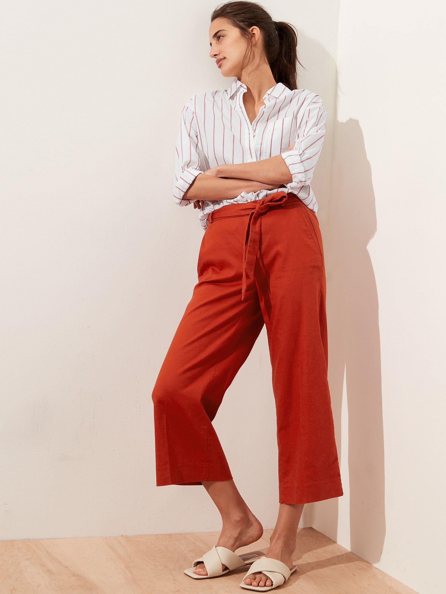 Linen Blend Cropped Trousers - Navy – Shaws Department Stores