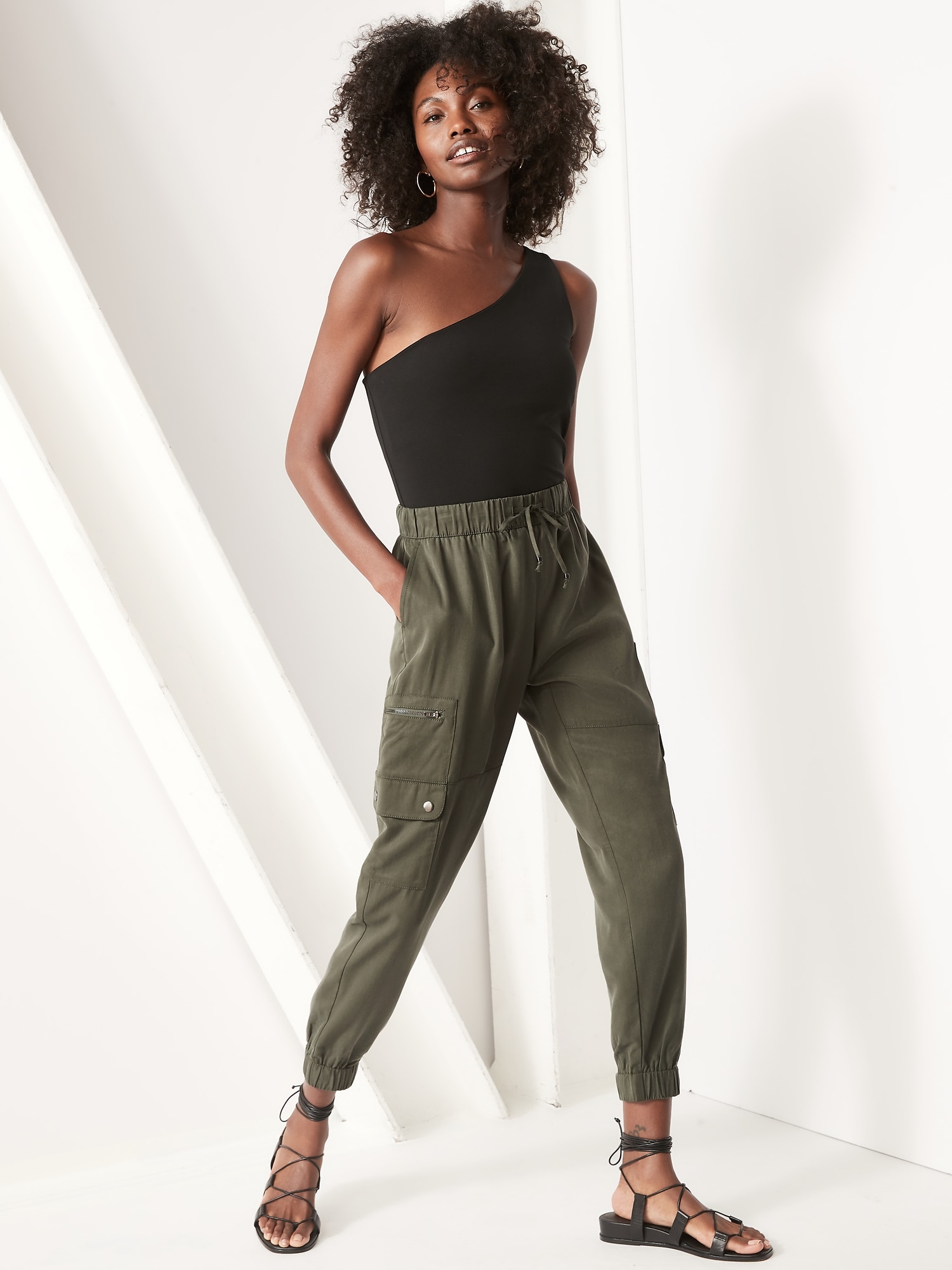 black petite cargo pants