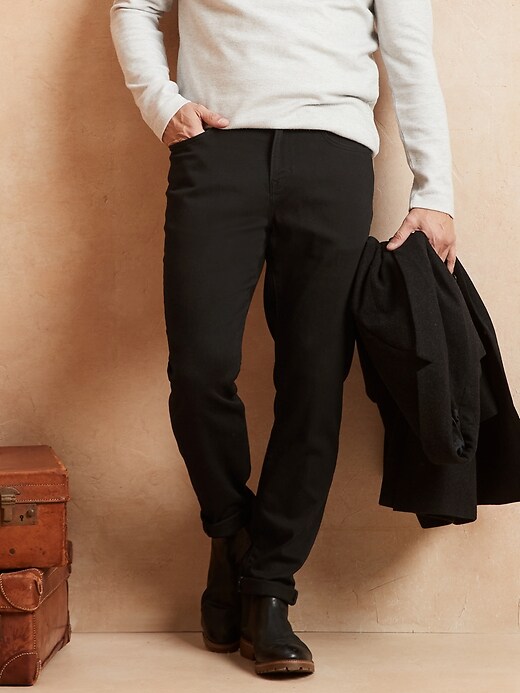 Athletic-Fit Travel Jean | Banana 