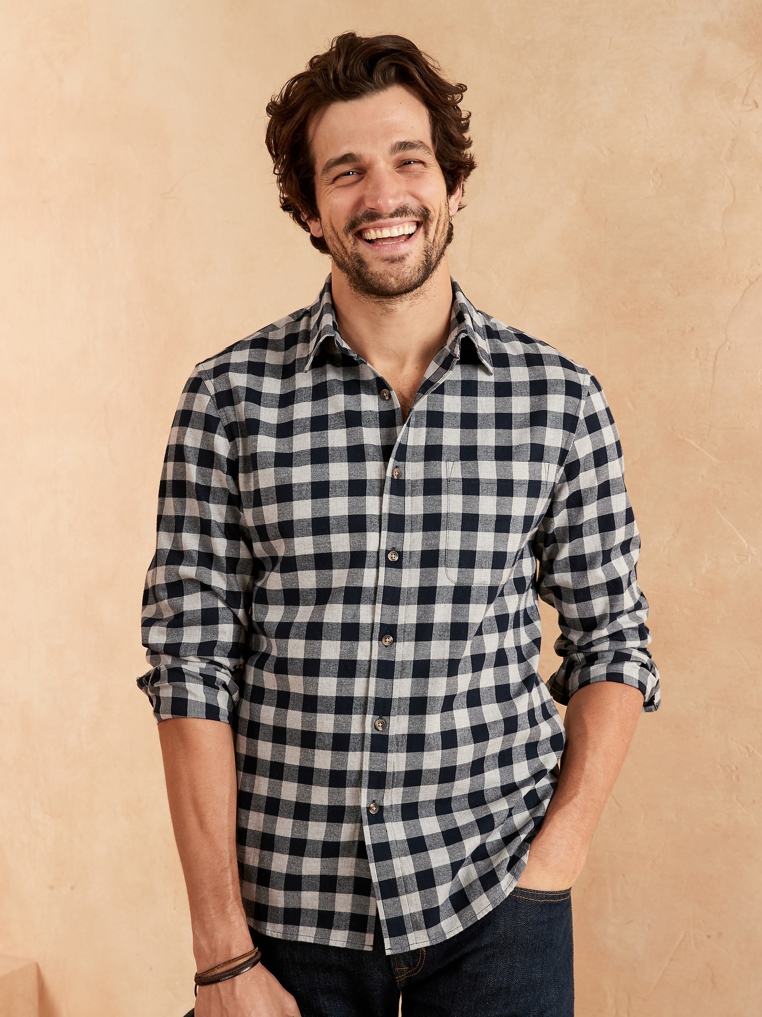 Slim-Fit Untucked Lightweight Flannel Shirt