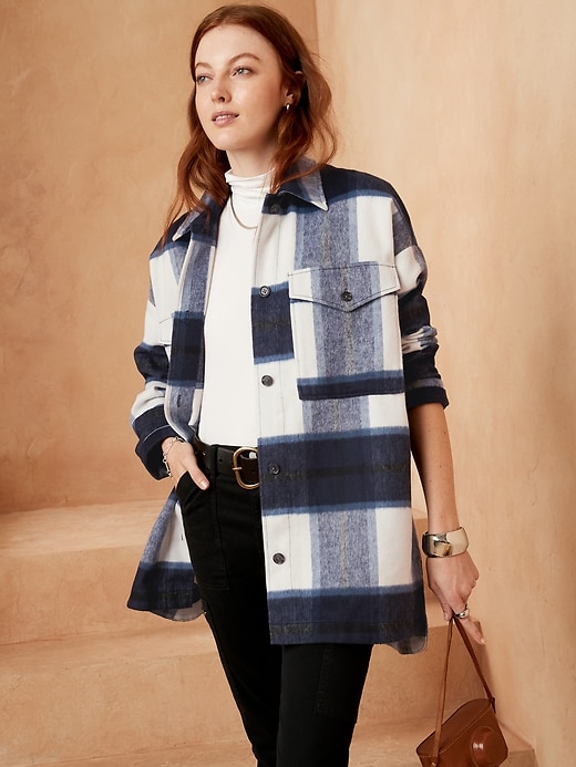 Cozy Plaid Shirt Jacket | Banana 