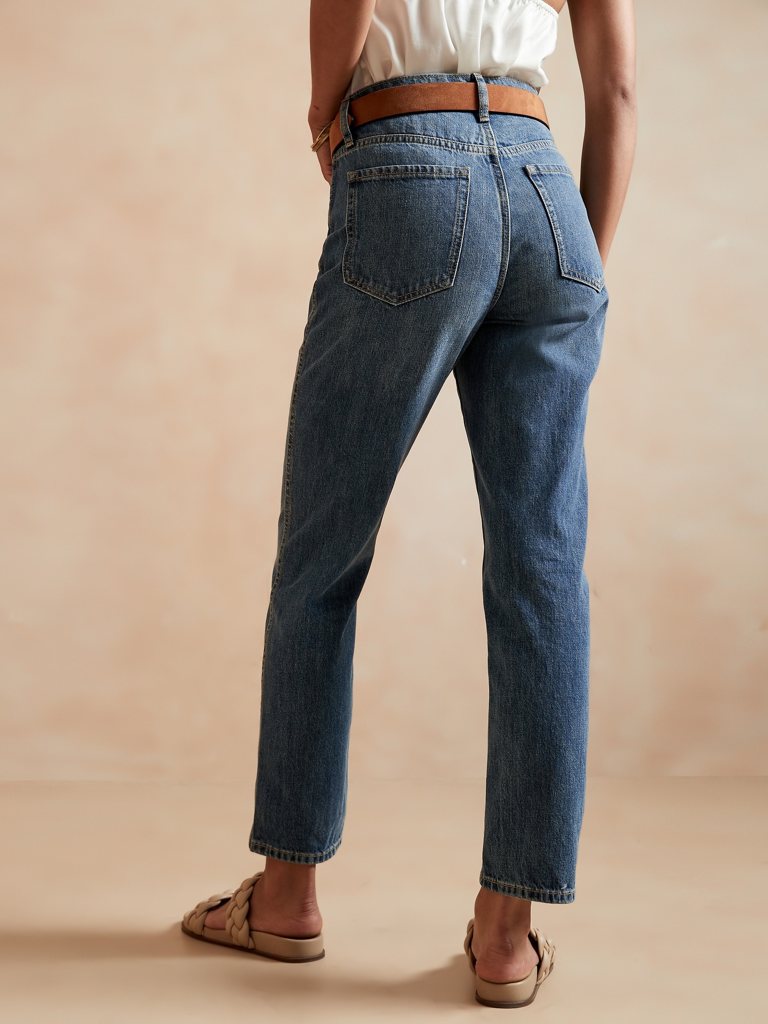Rigid Straight Jean