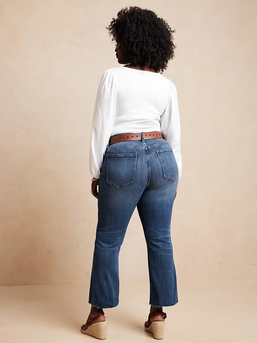 Curvy Cropped Bootcut Jean