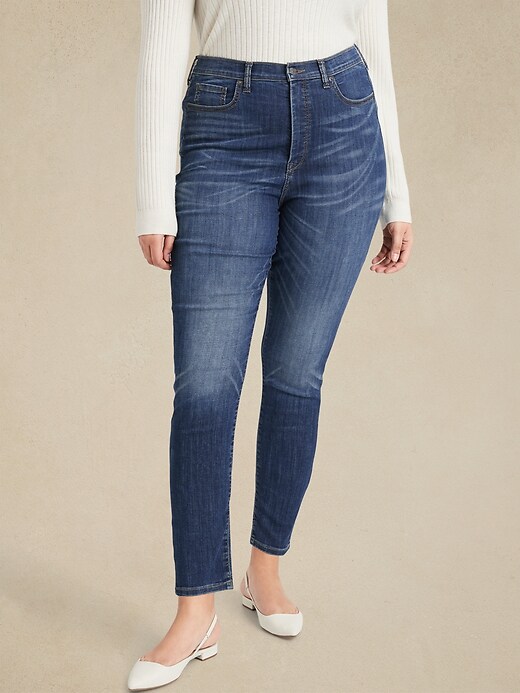 Curvy High-Rise Super-Stretch Dark Wash Legging-Fit Jean