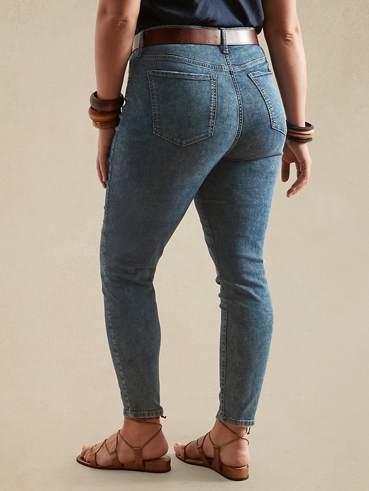 Curvy High-Rise Soft Touch Medium Wash Destructed Skinny Jean