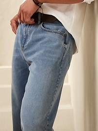 Straight Standard Jean