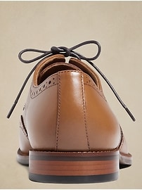 Brogue Oxford Dress Shoe