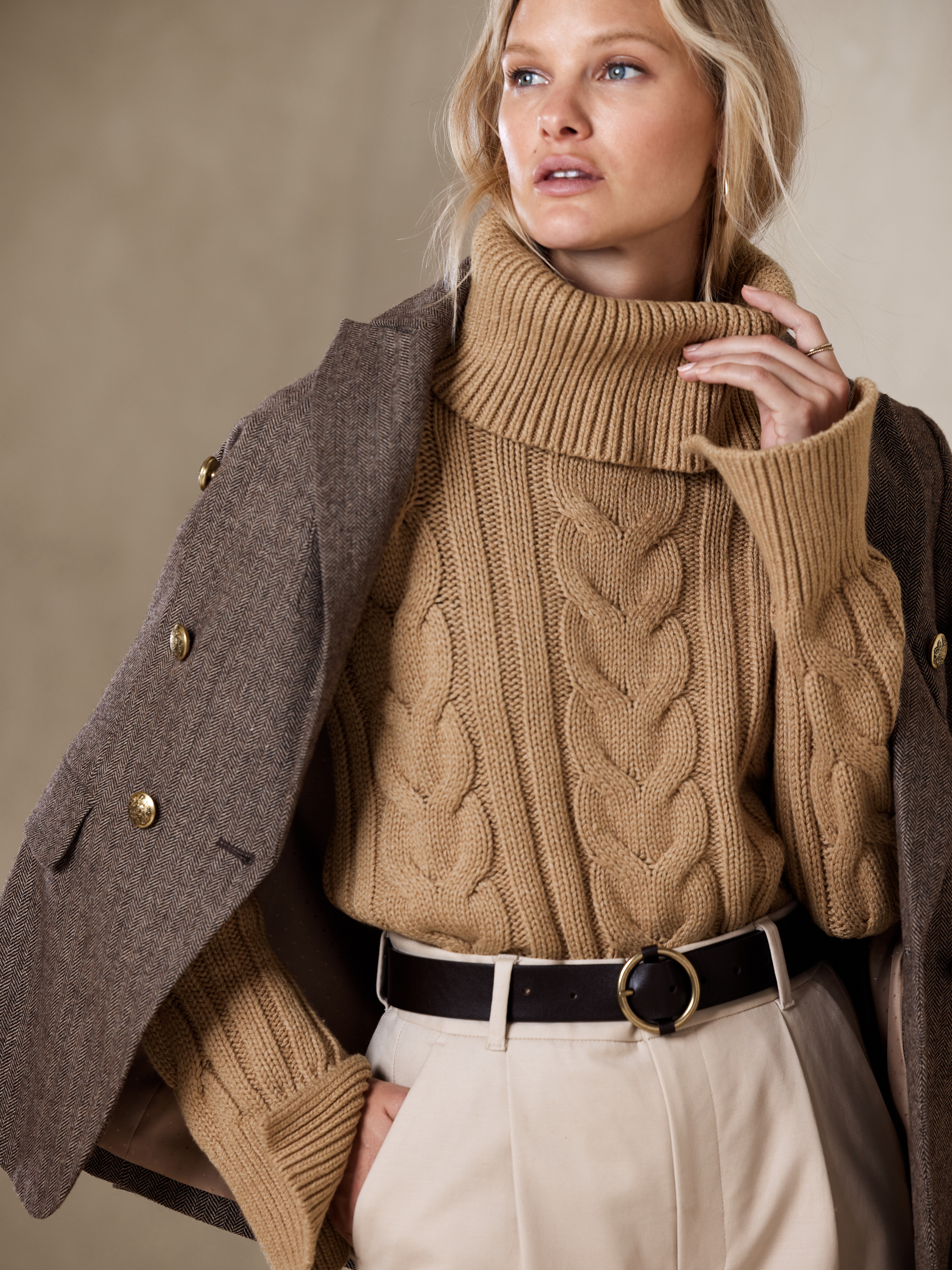 Banana Republic Factory Women's Cable Sweater Camel Heather Regular Size Xs