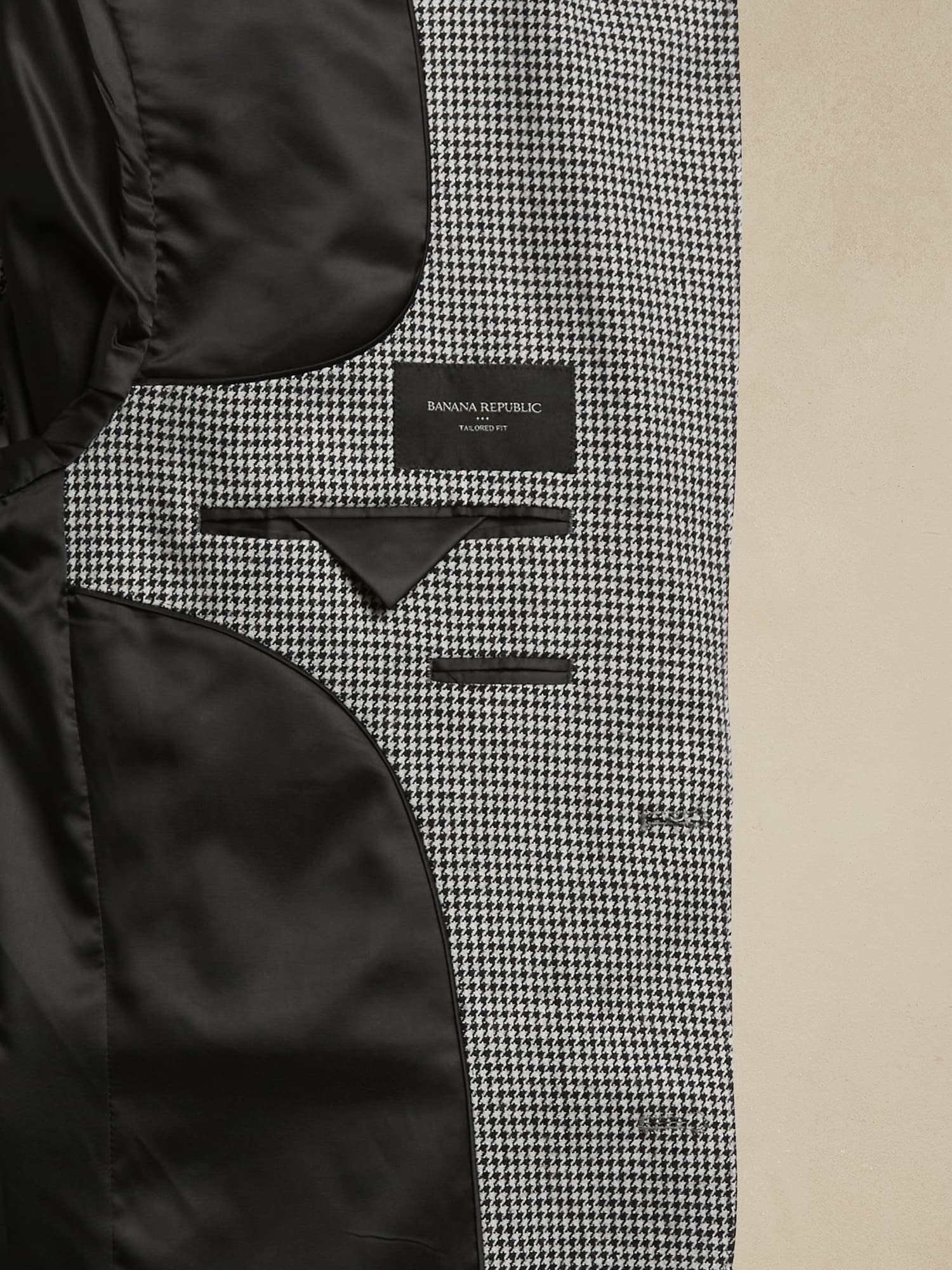 Tailored-Fit Houndstooth Suit Jacket