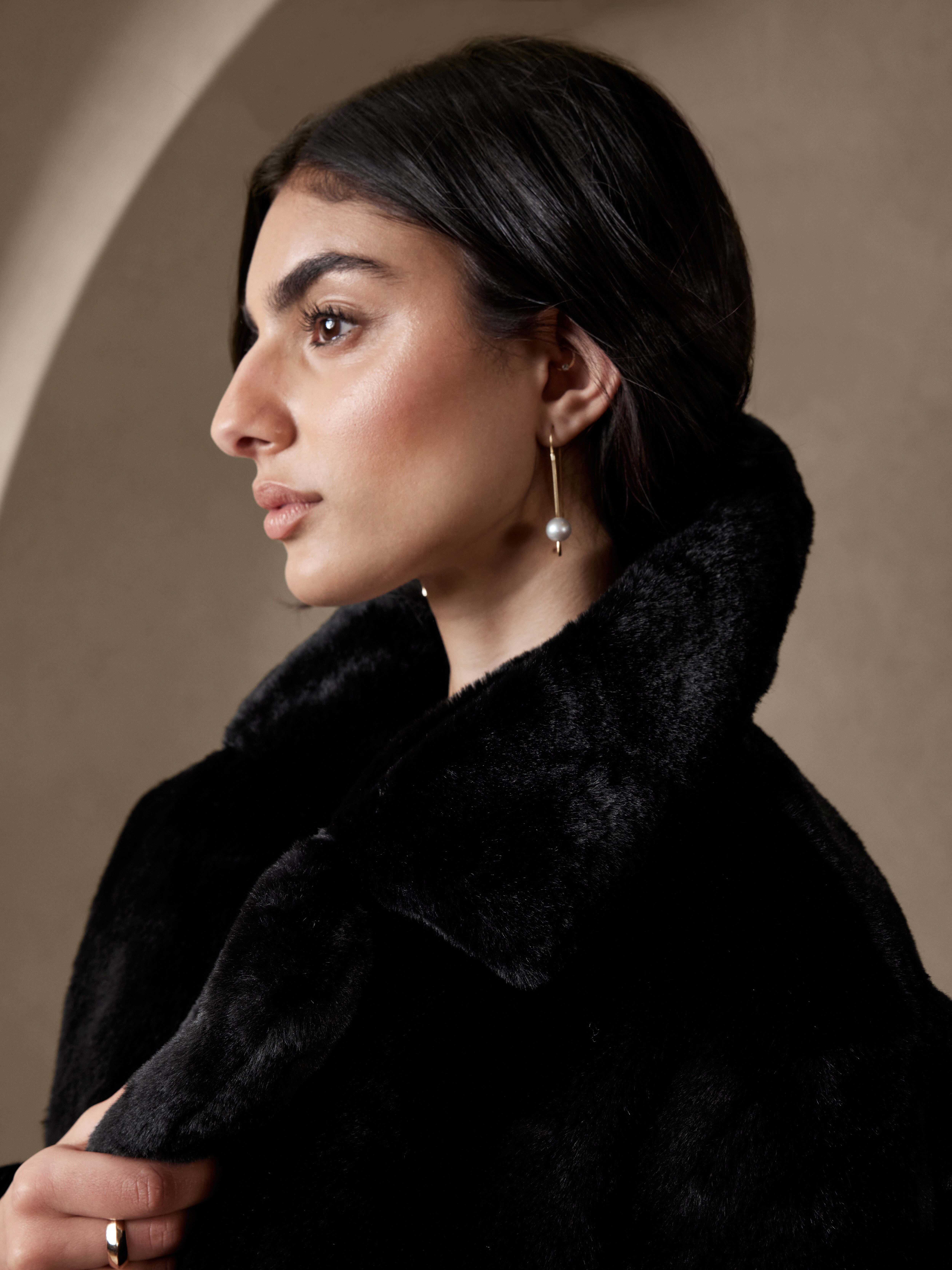 Cropped Faux Fur Jacket | Banana Republic Factory