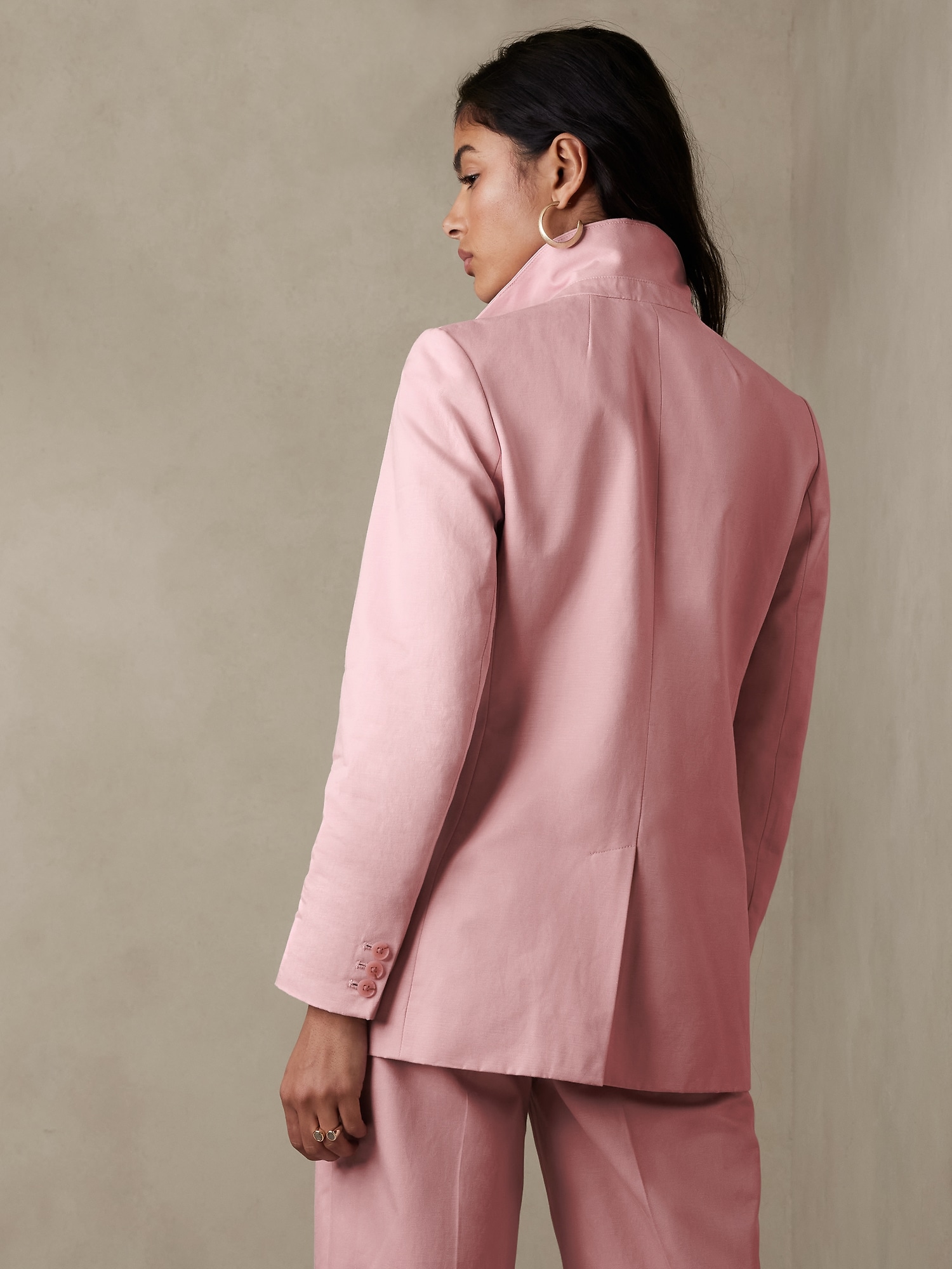 Linen-Blend Long and Lean Suit Blazer