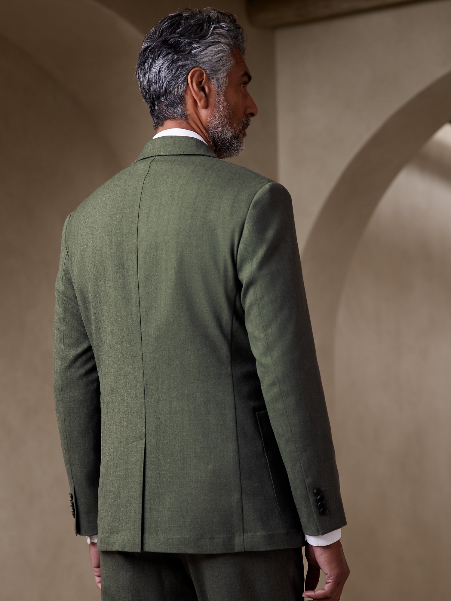 Tailored-Fit Herringbone Dobby Suit Jacket