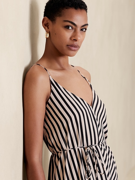 gully asymmetrical seam maxi dress Asymmetric Cut-Out Maxi Dress Black / XL main image 1