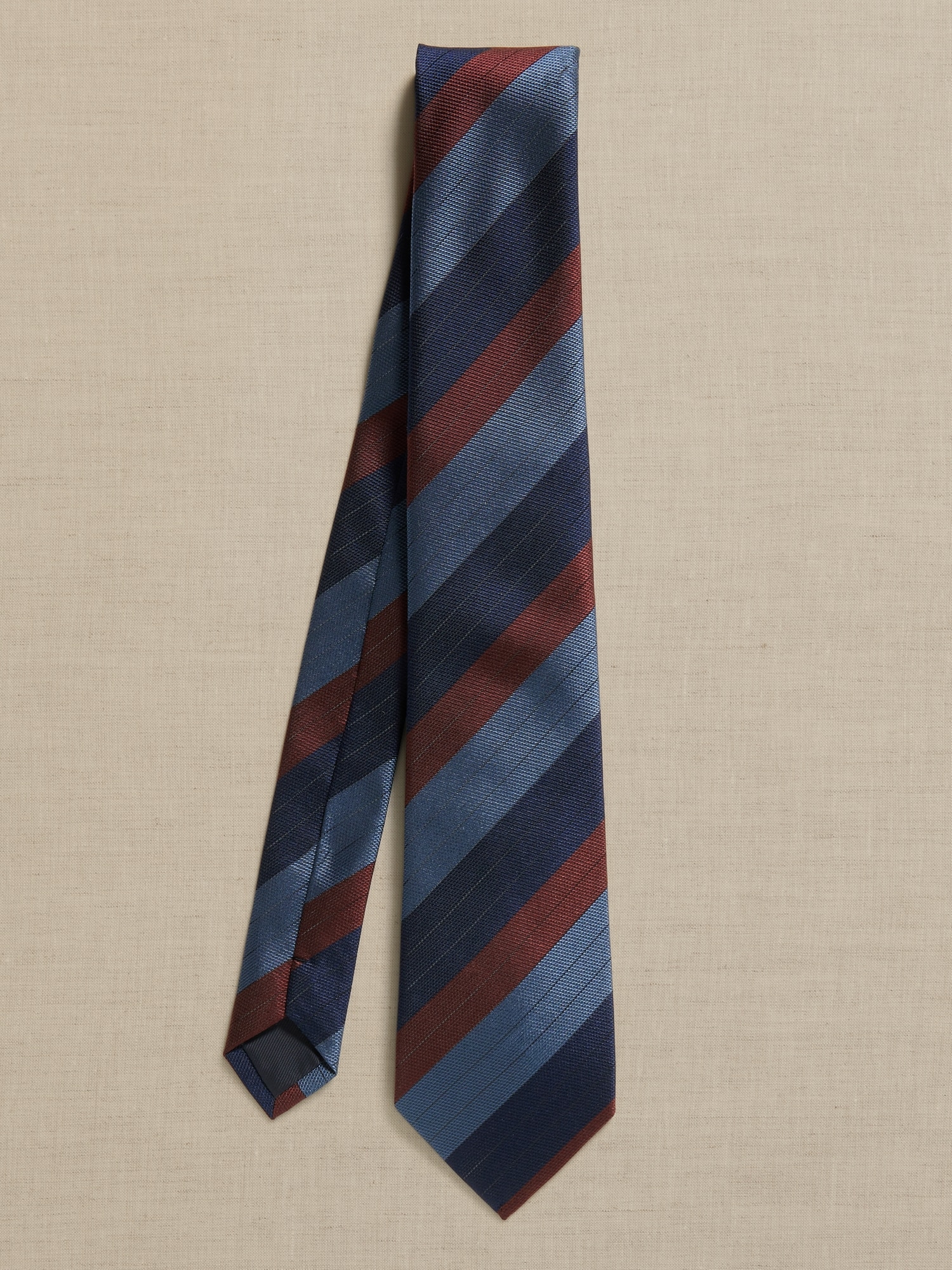 Bold Diagonal Striped Tie
