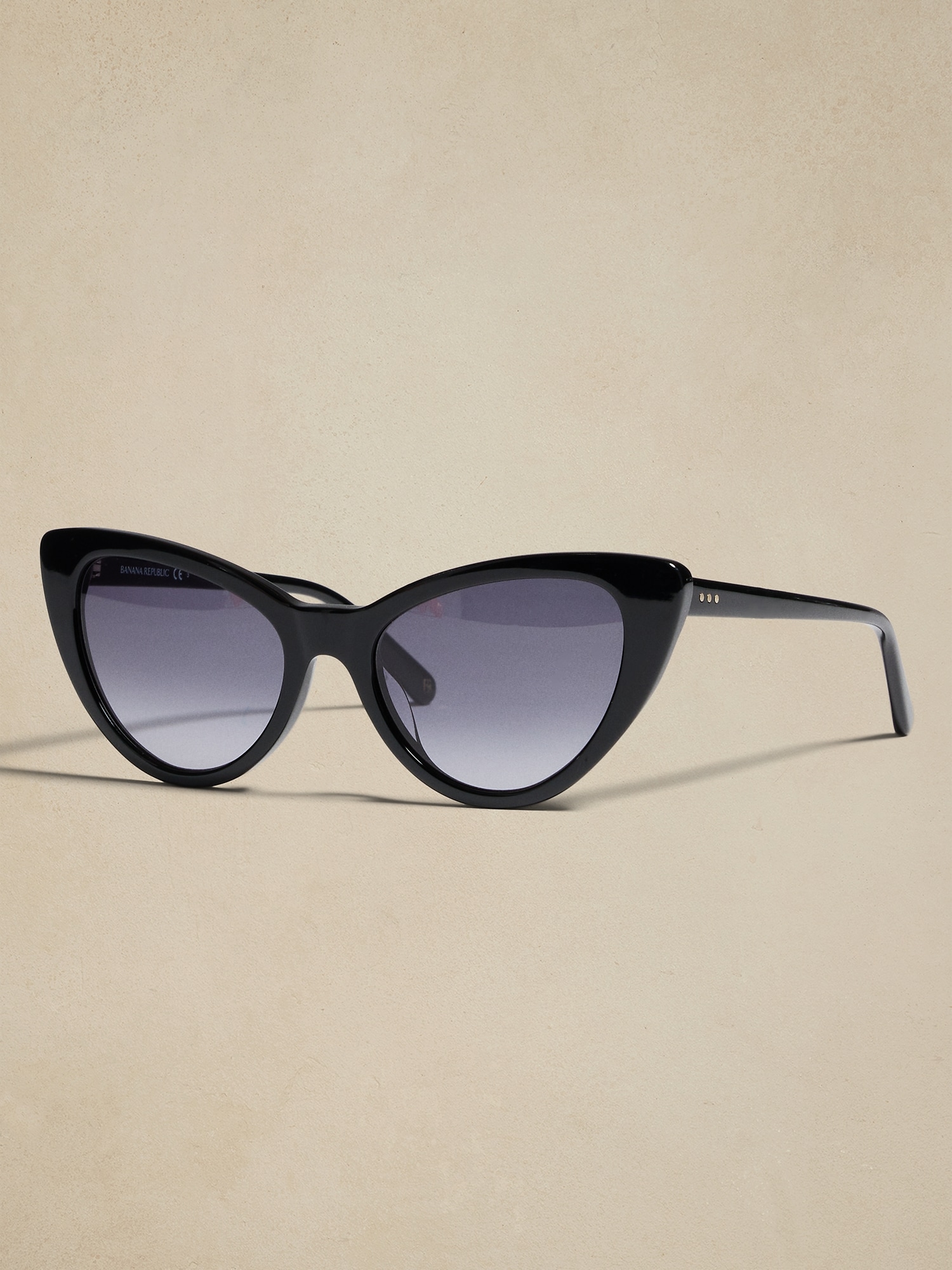 Moderate Cat-Eye Sunglasses