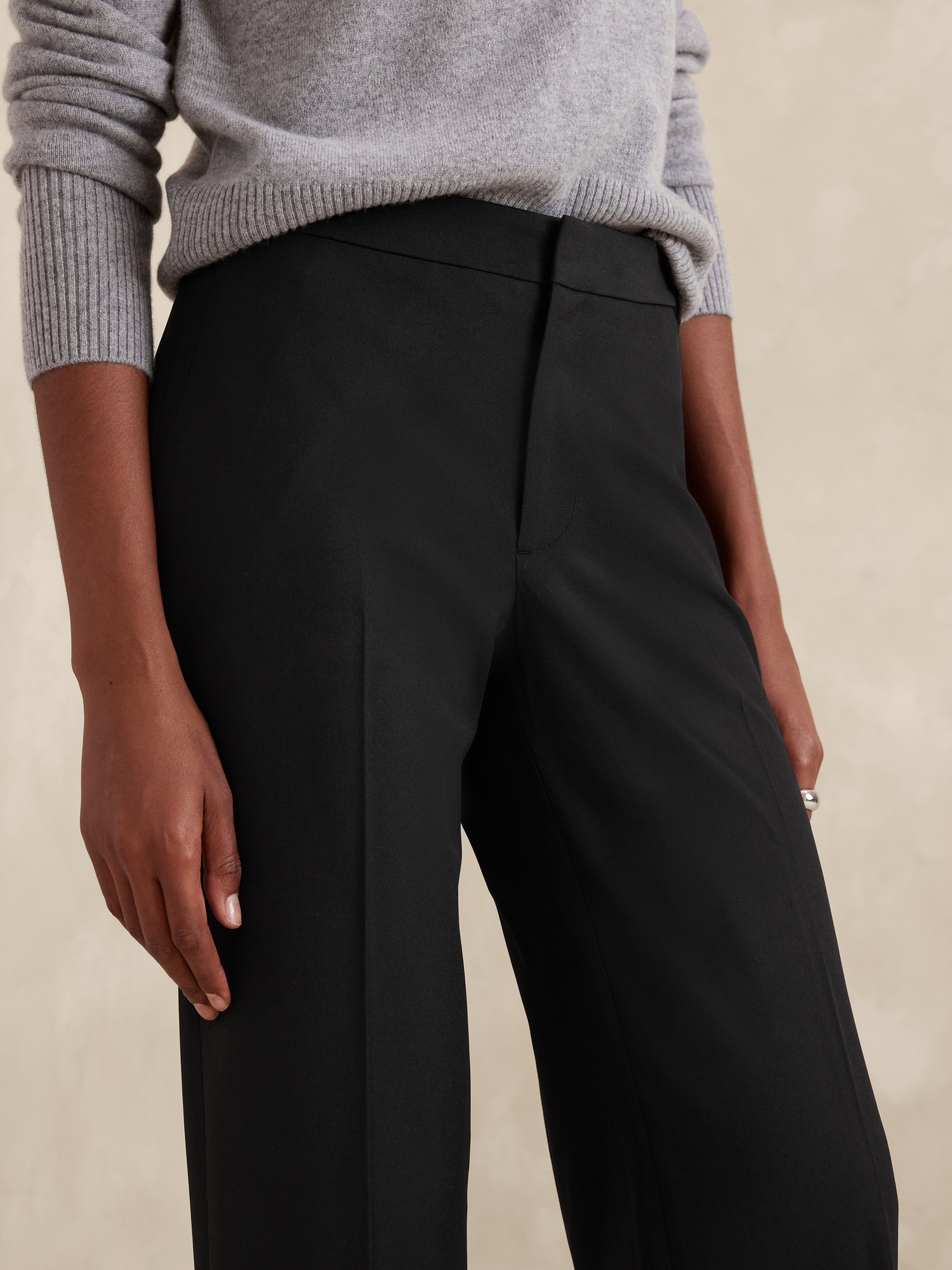 Mid-Rise Sculpted Straight Trouser