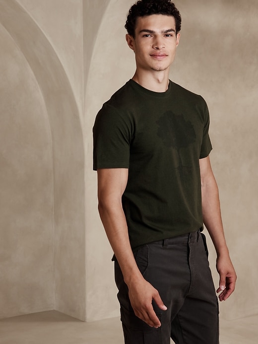 Tree Graphic T-Shirt | Banana Republic Factory