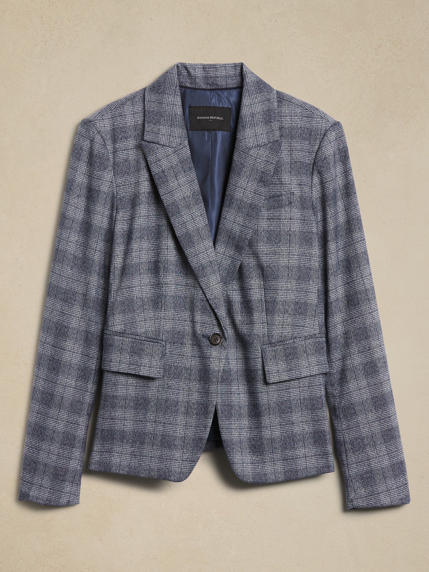 Plaid Short Cutaway Blazer