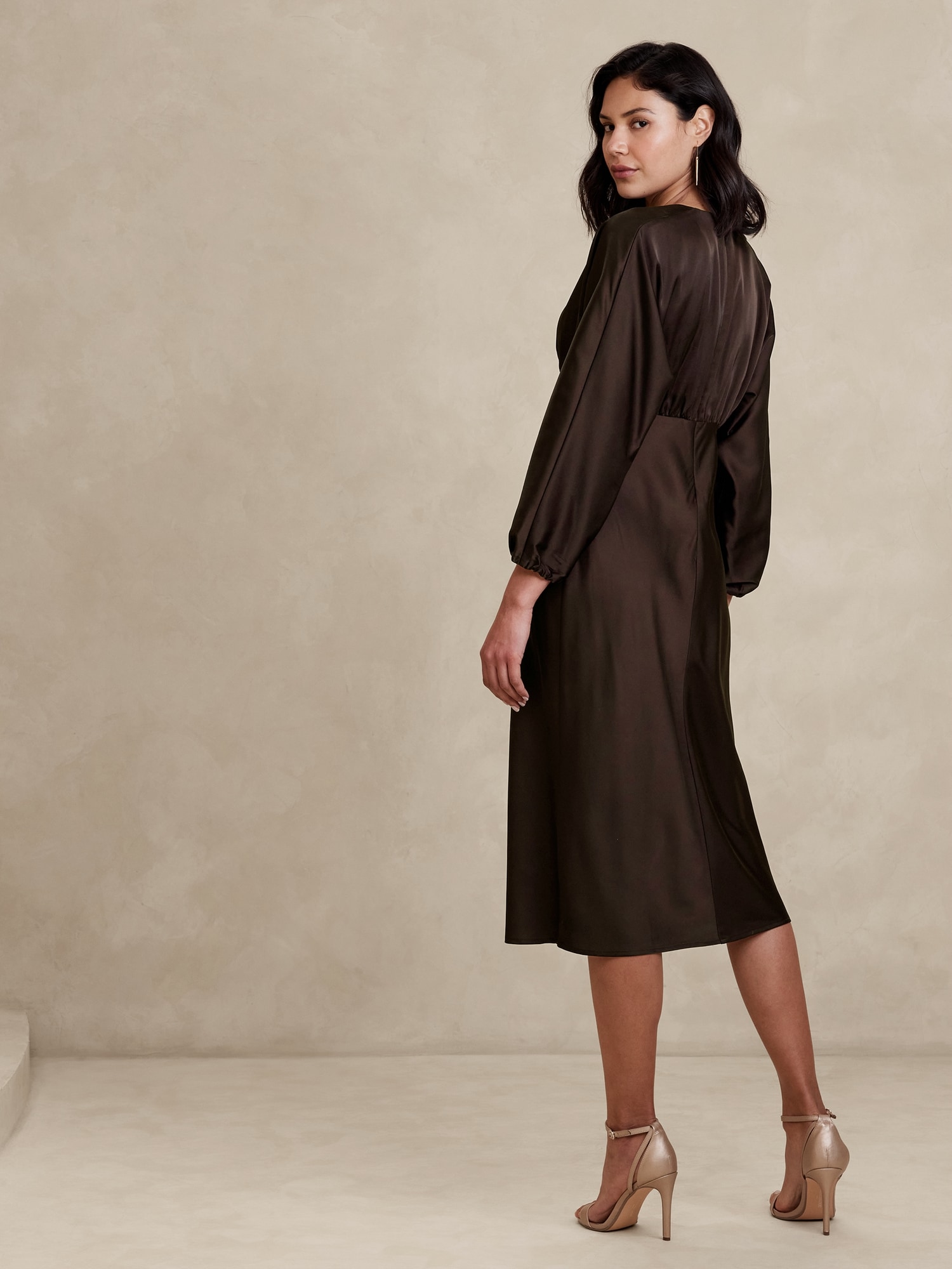 Bloussant-Sleeve Midi Dress