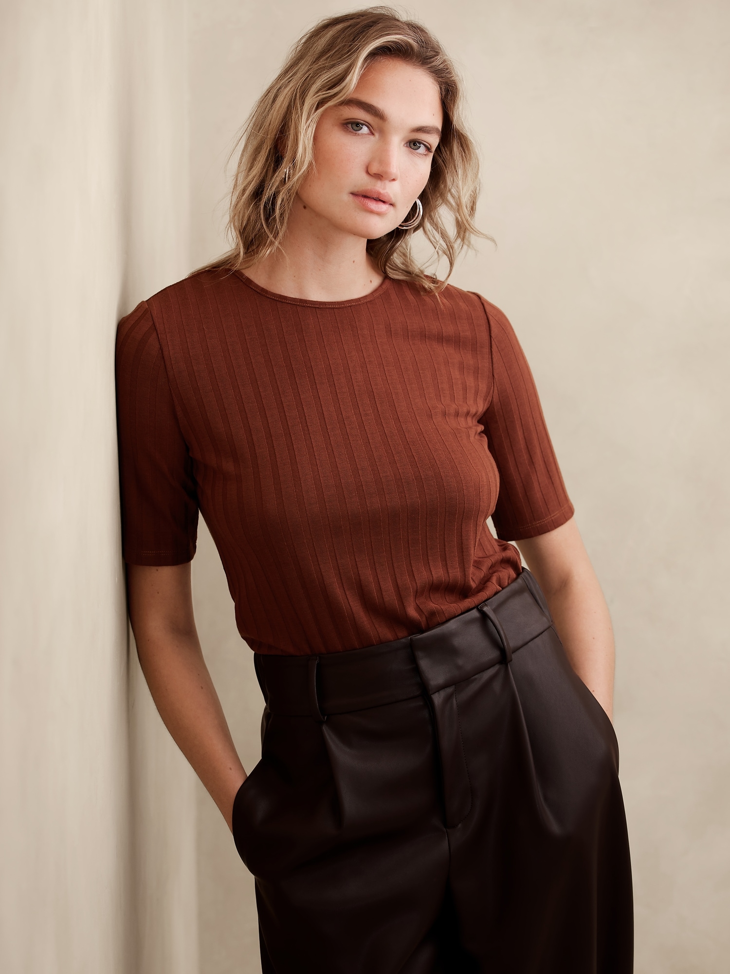 Wide Ribbed Elbow-Sleeve T-Shirt