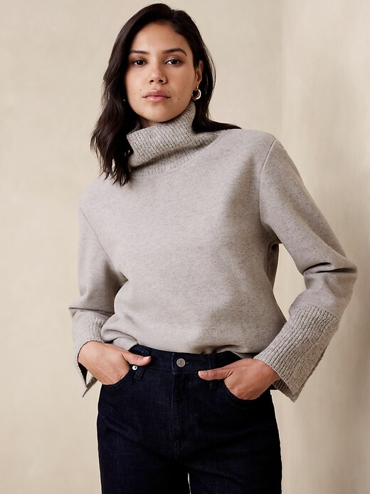 【SCENERITY】Turtleneck brushed sweatshirt Brushed Turtleneck Sweatshirt | Banana Republic Factory