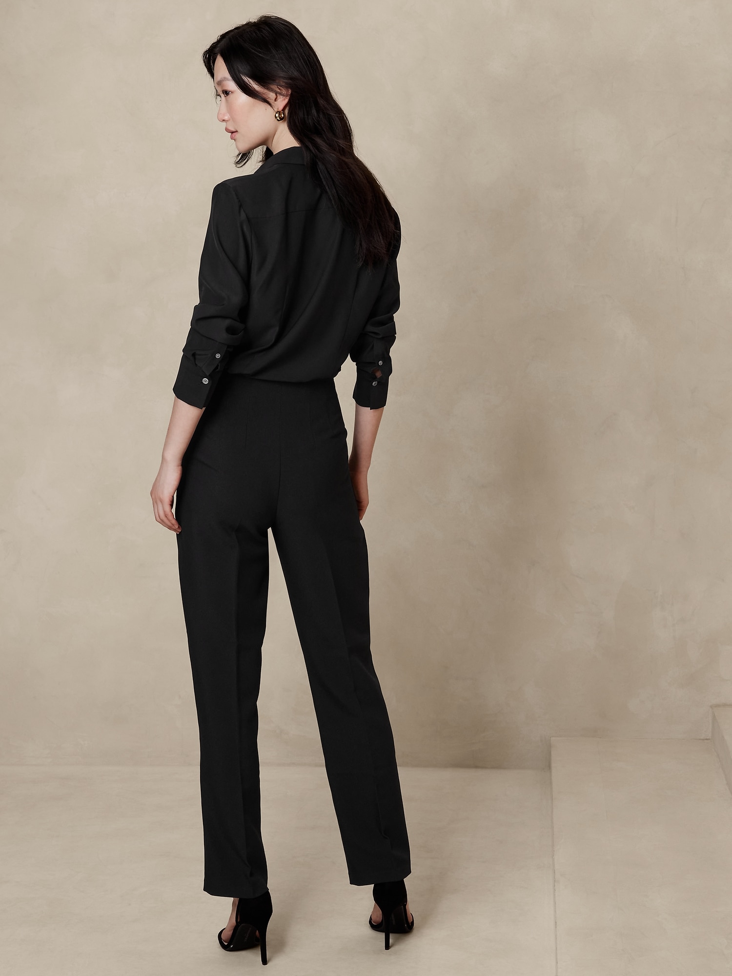 Ultra High-Rise Tapered Pant