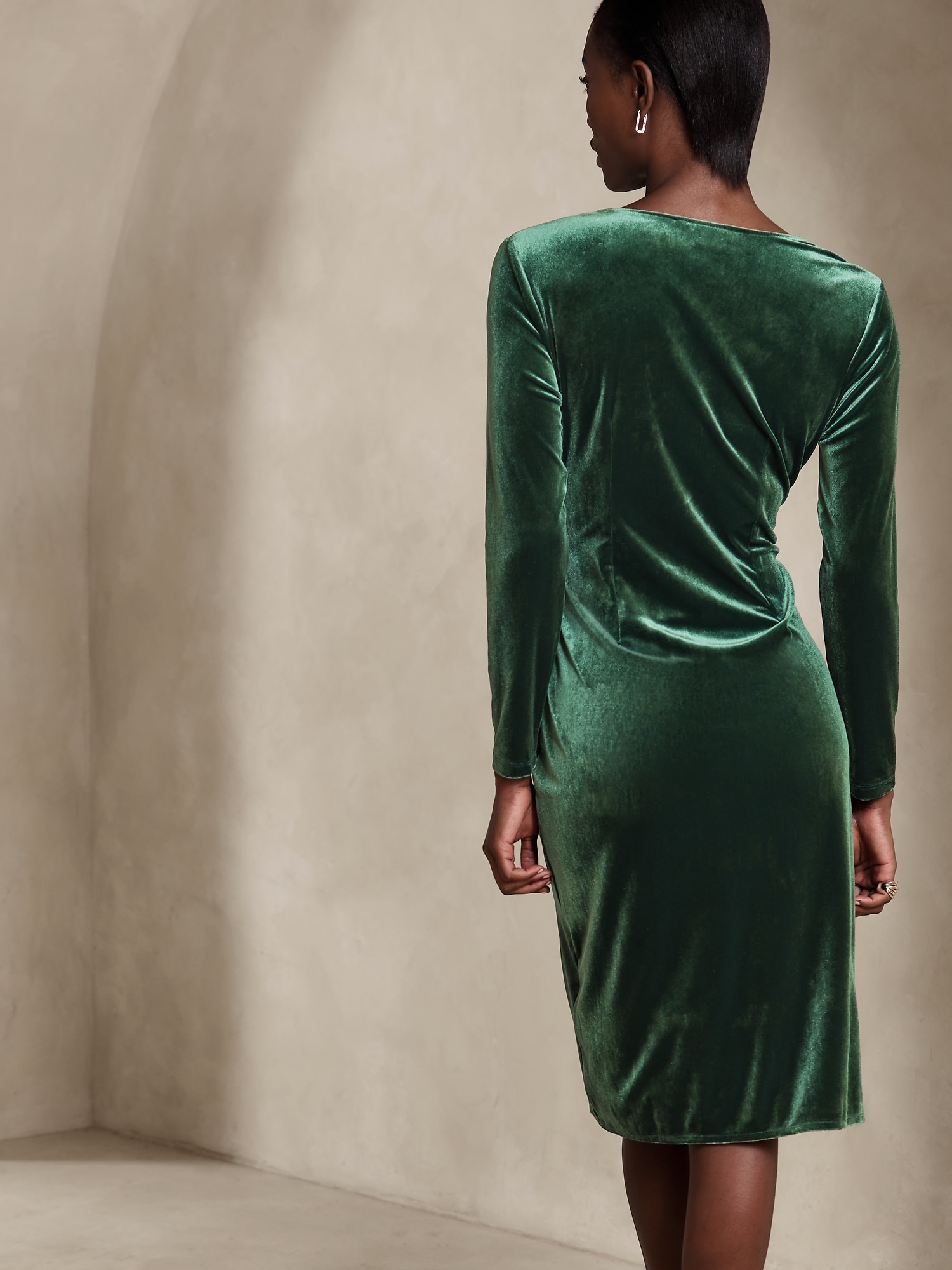 Velvet Knee-Length Dress