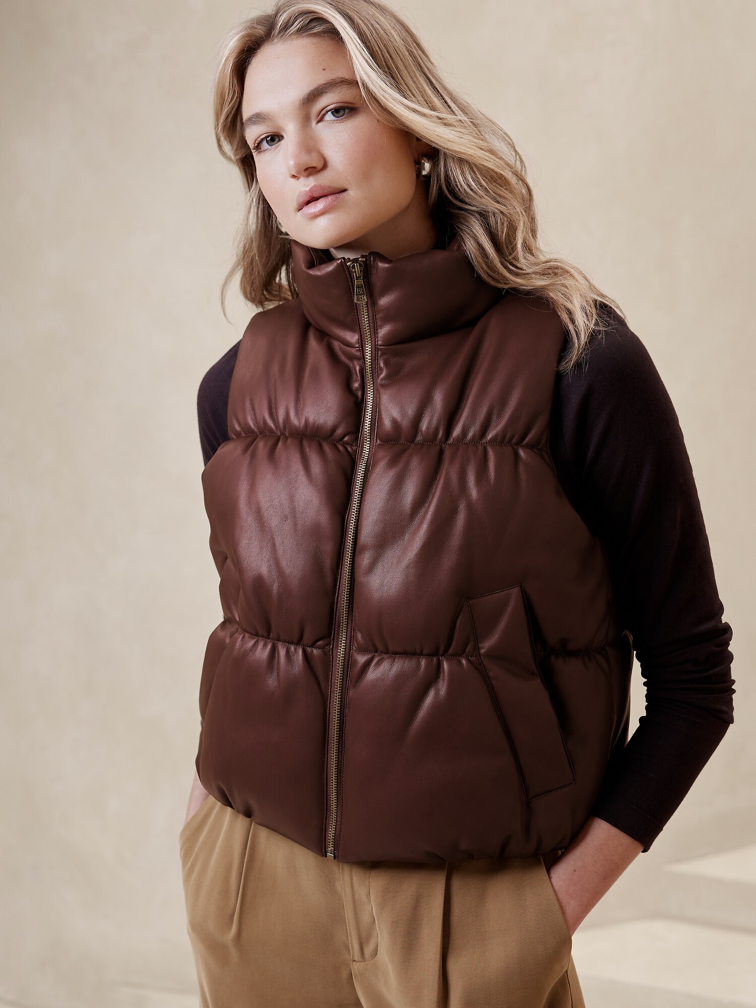 【SCENERITY】Vegan Padded Vest SCENERITY】Vegan Padded Vest The Vegan Leather Essential