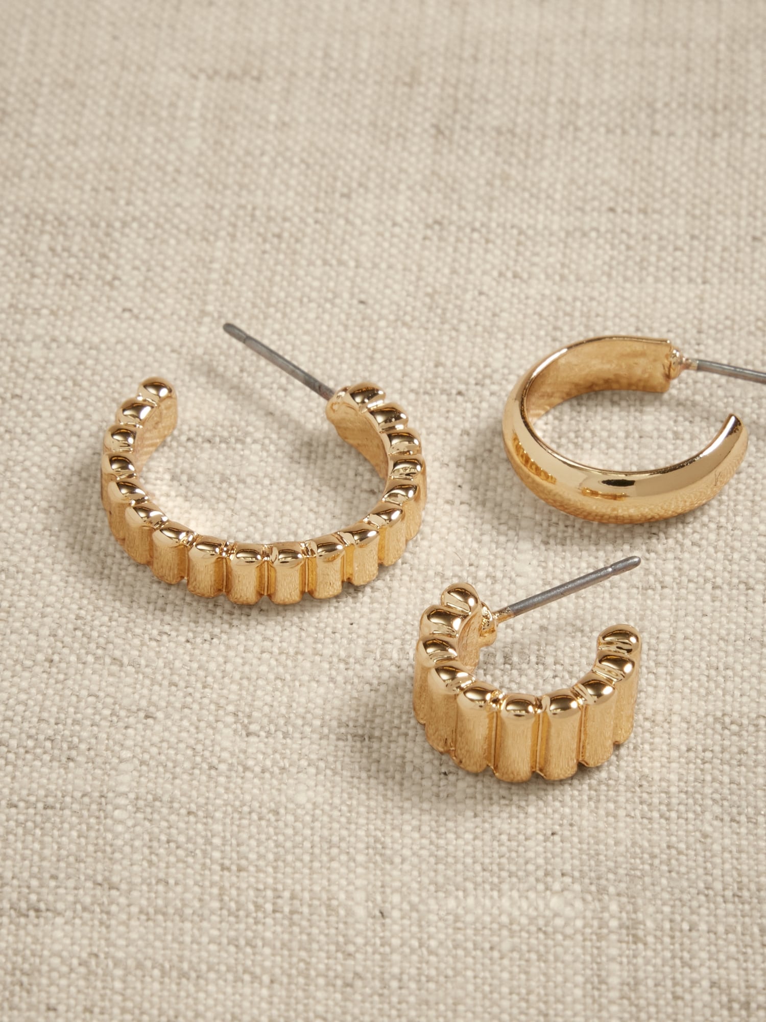 Gold Textured Hoop Earrings Set