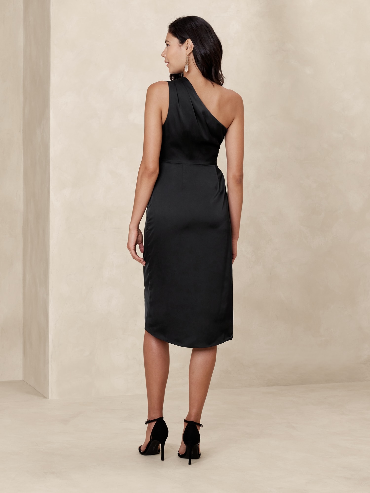 One-Shoulder Satin Knee-Length Dress