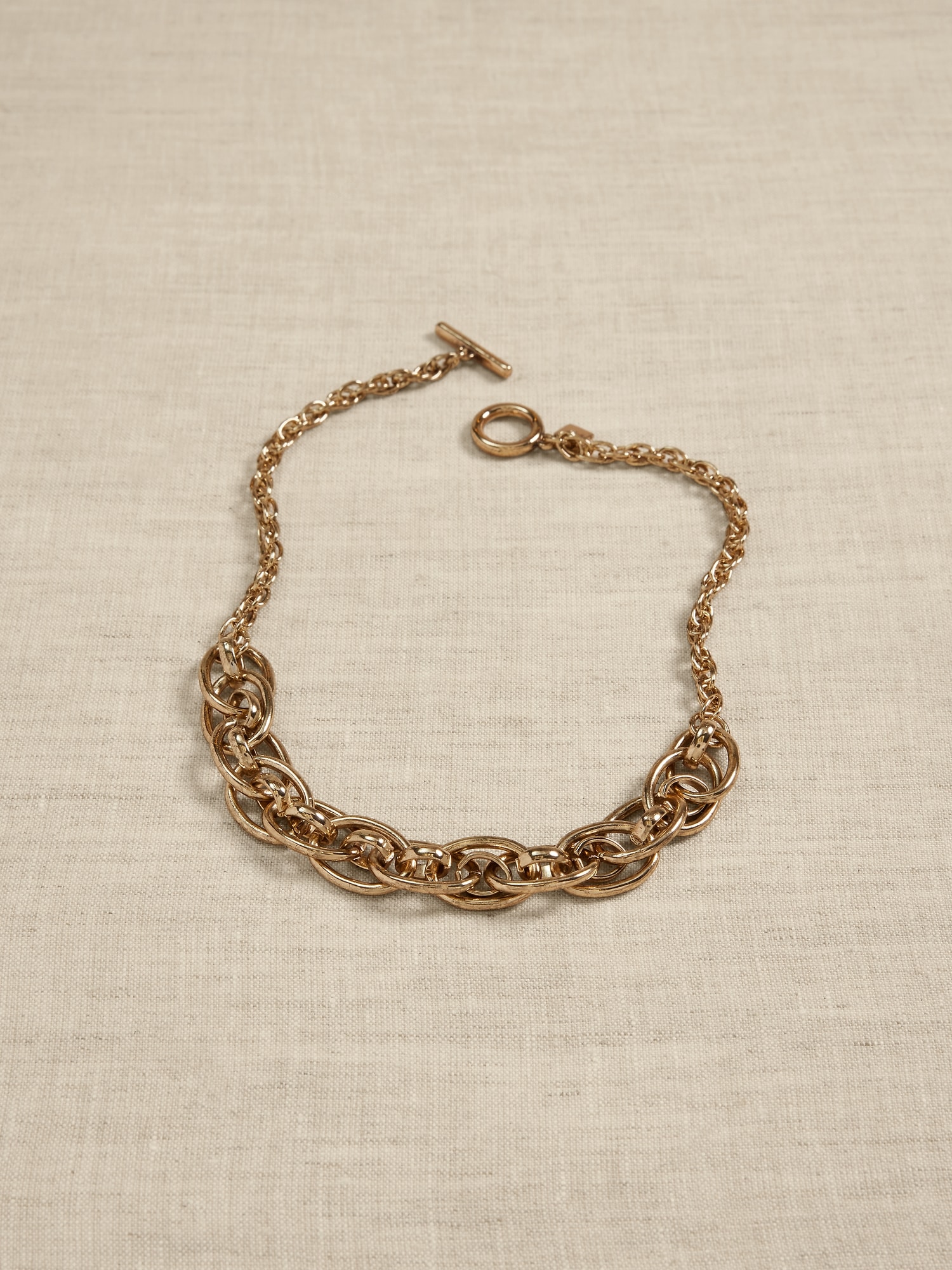 Centered Multi Linked Necklace