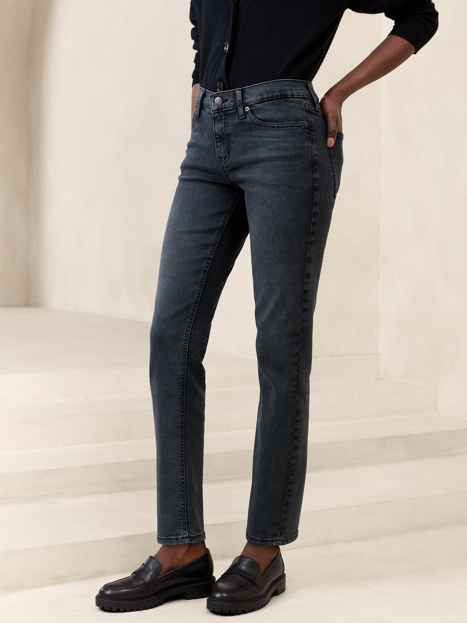 Slim Mid-Rise Jean