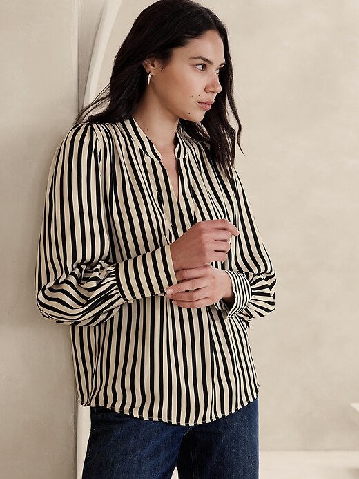 新品◯NEAU◯volume sleeve blouse (dark navy) 10850149-022-108060011_1024x.