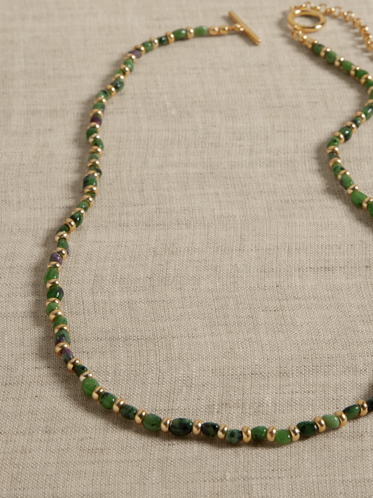 Rubans Mens Green & White Beaded Layered Necklace.