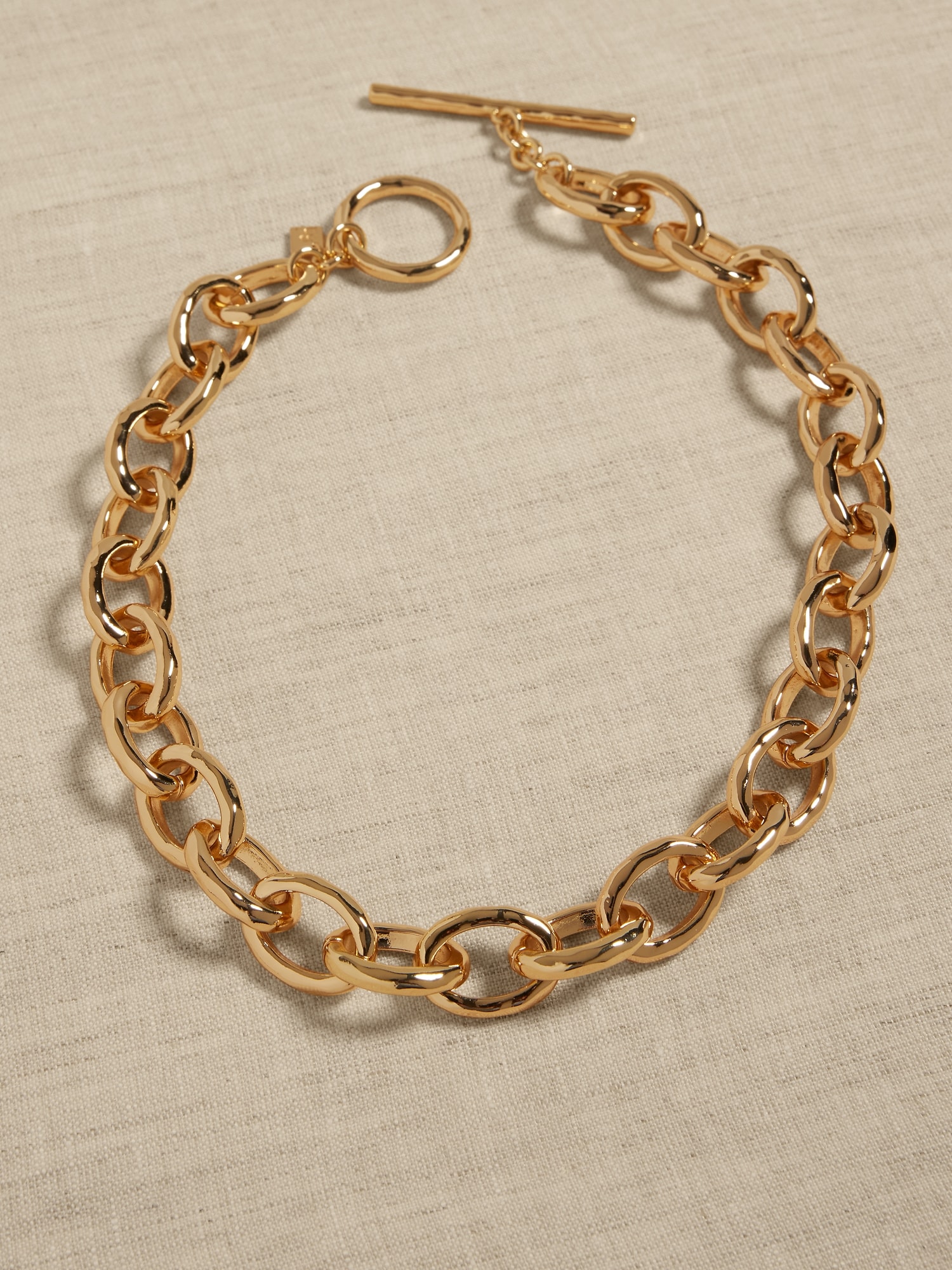 Toggle Chain Necklace