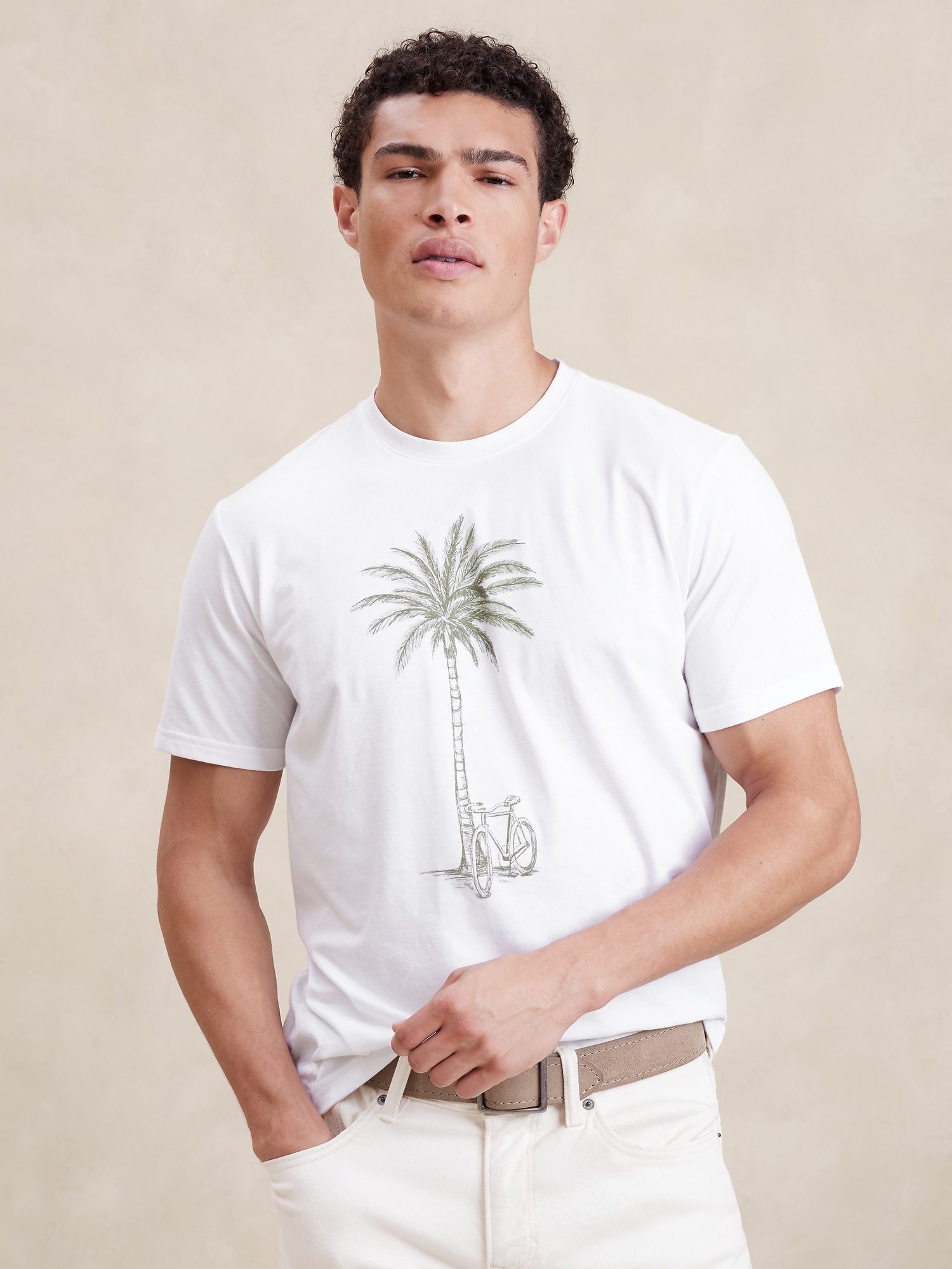 Single Palm Tree Graphic T-Shirt