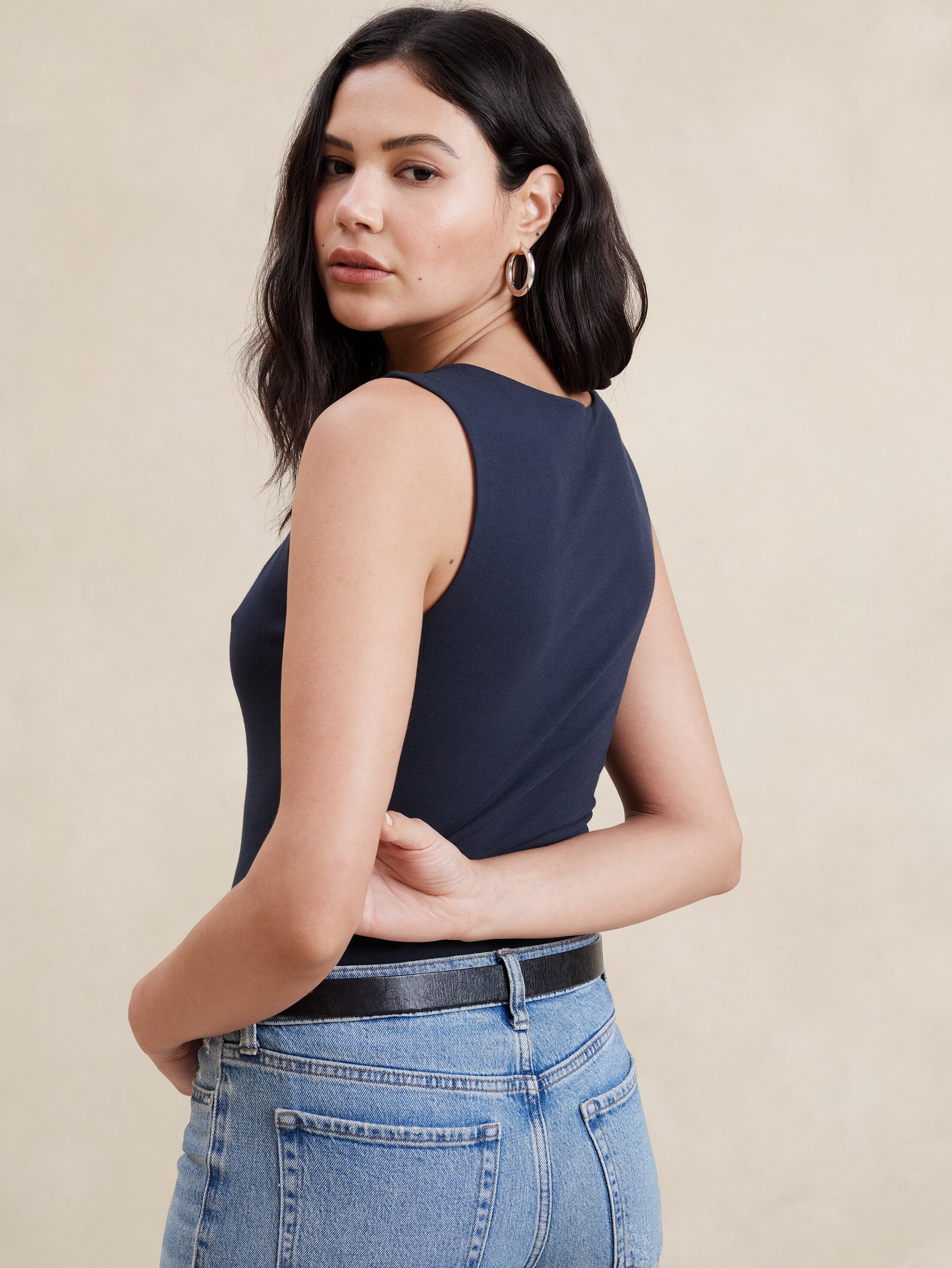 【こうすけ】 BANANA REPUBLIC Linen Blend Square-Neck Tank | Banana Republic Factory