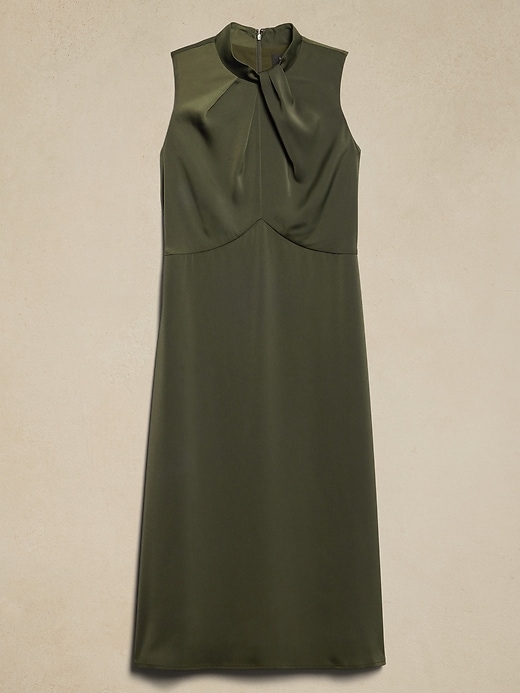 banana republic silky crepe midi dress Banana Republic Silky Crepe Midi Dress Made with 55% recycled polyester. Notch neckline. Cap sleeves. Shirring at front shoulder. Removeable fabric belt. Straight hem. Size chart: Xs Ld 98cm Pj 114cm S